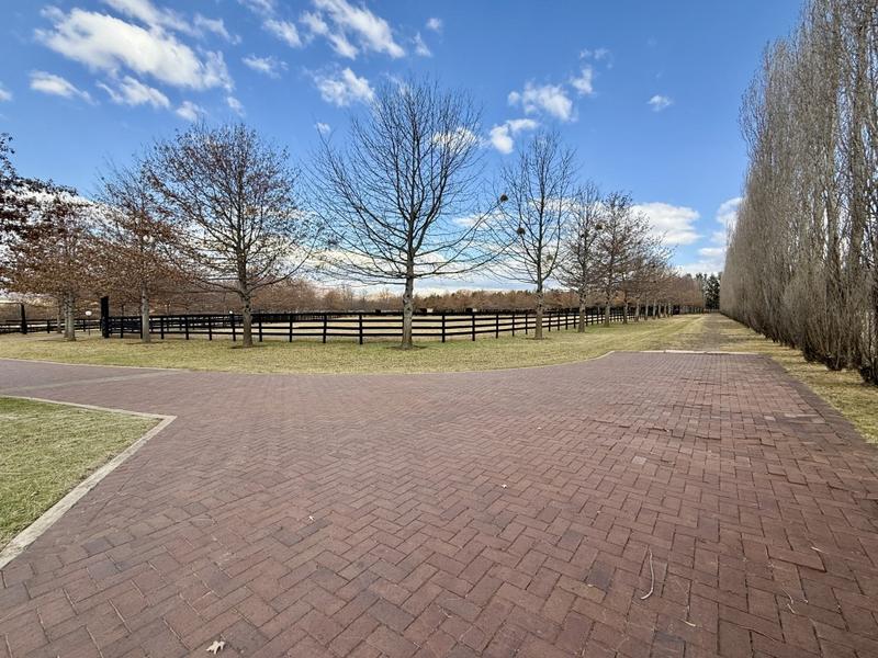 5 Bedroom Property for Sale in Clarens Free State